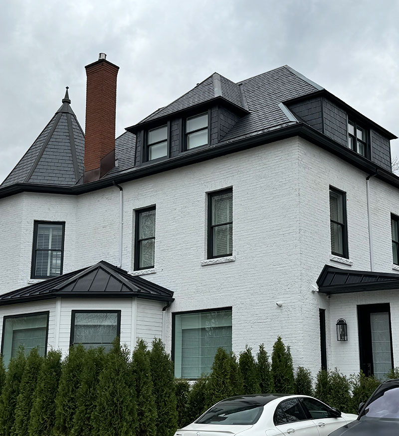 Spray painting of a patrimonial house | PREX INC.